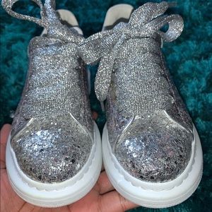 Preowned kids glitter Alexander McQueen sneakers size 10